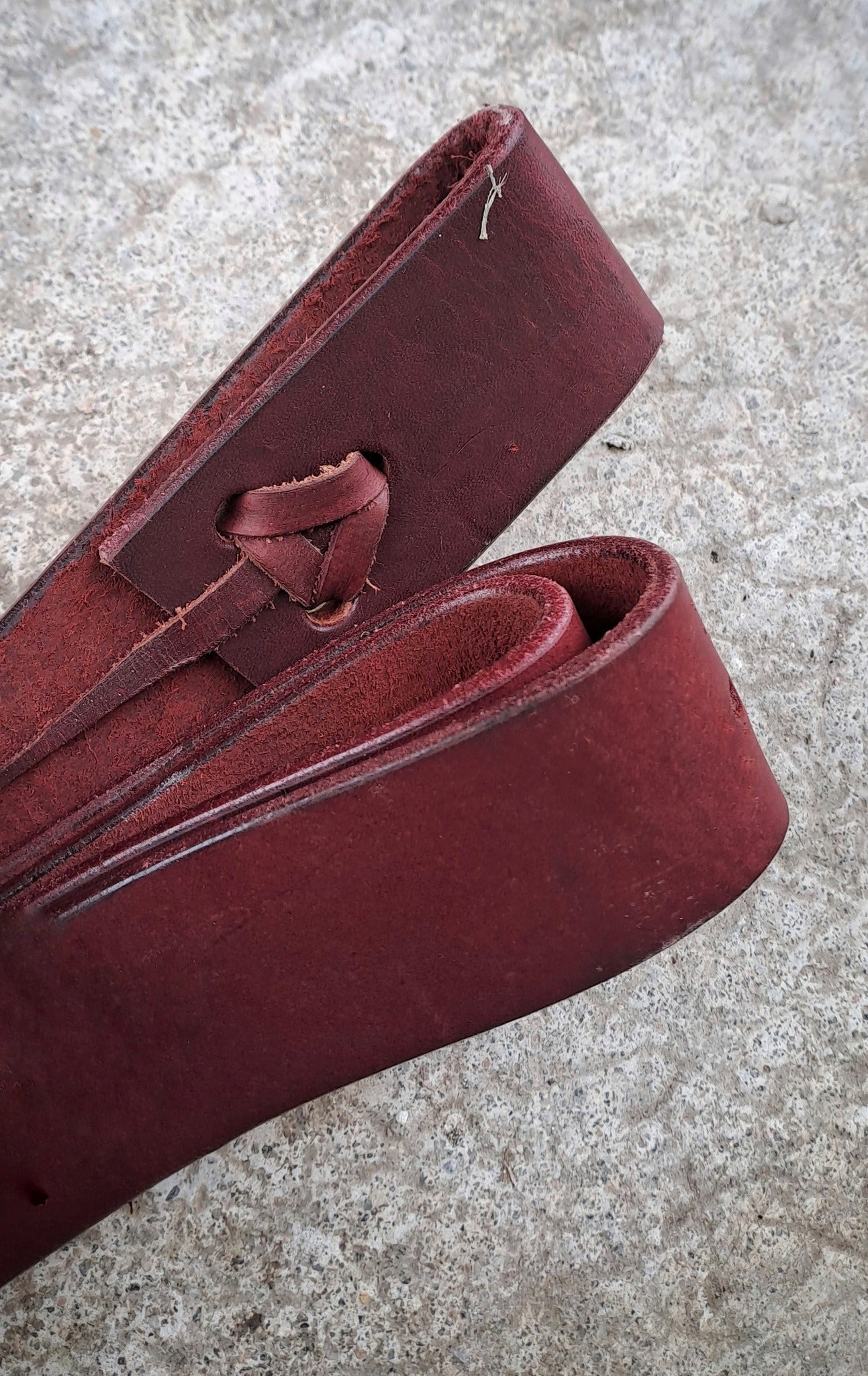 Tie strap (sanglon) cuir latigo, 2.1m, à trous