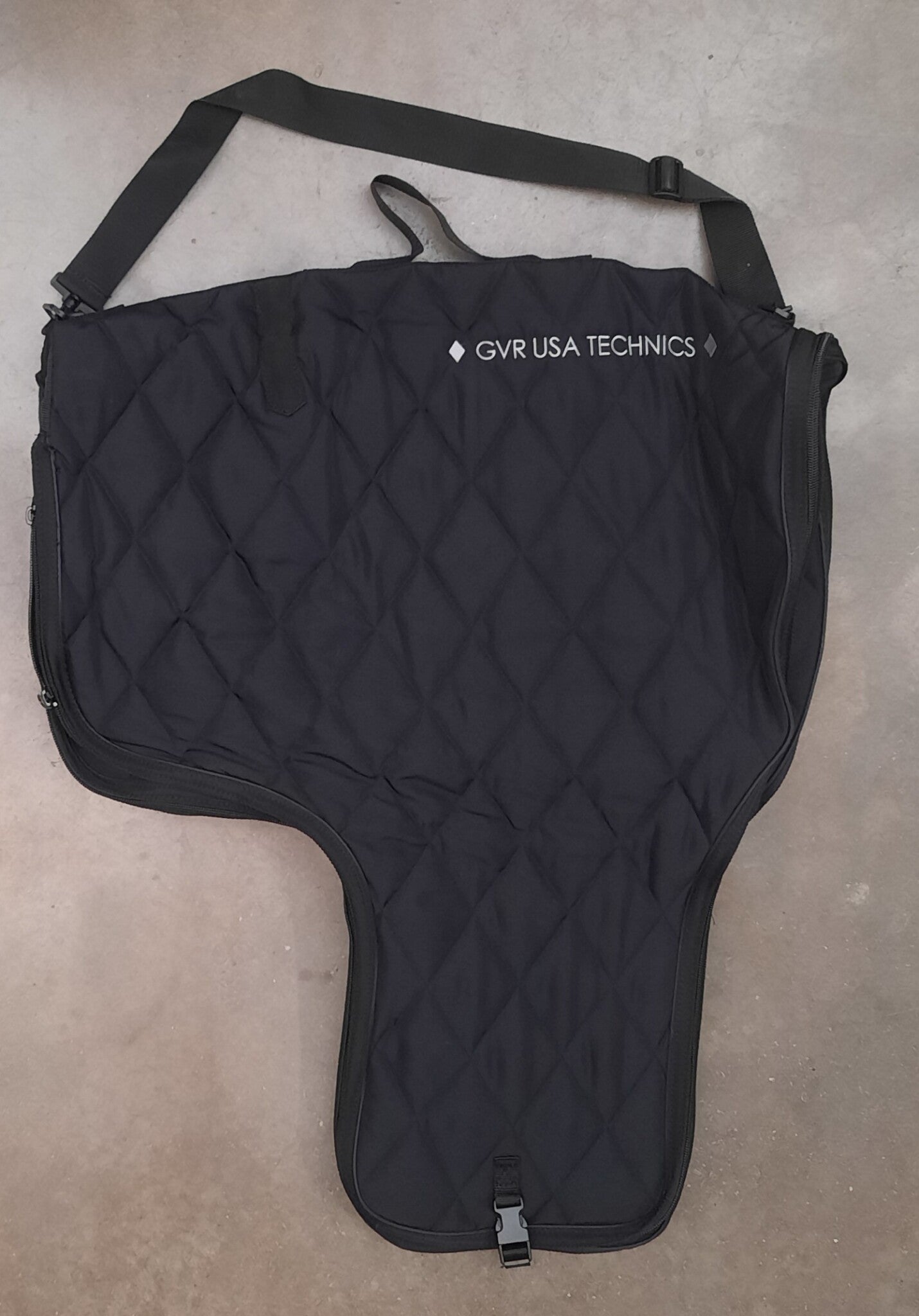 Housse matelassée GVR Technics pour selle Western